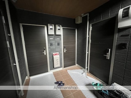 滋賀県草津市東矢倉３丁目[1LDK/42.79m2]のエントランス