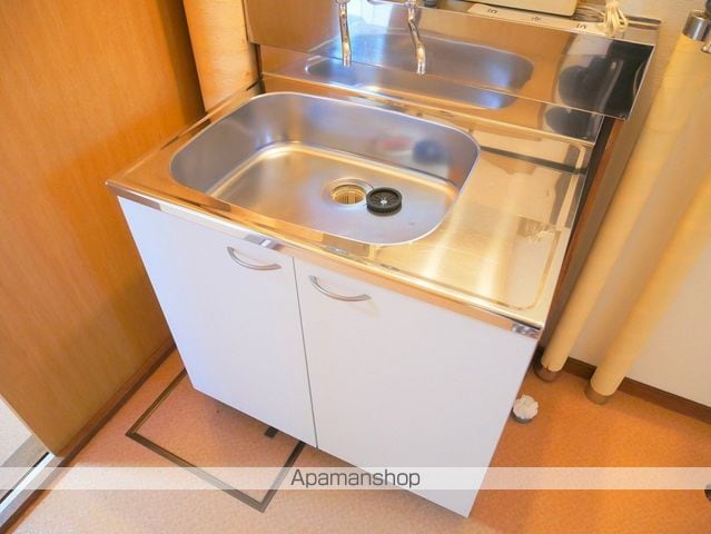 北2条西18丁目 1棟2戸の内装写真