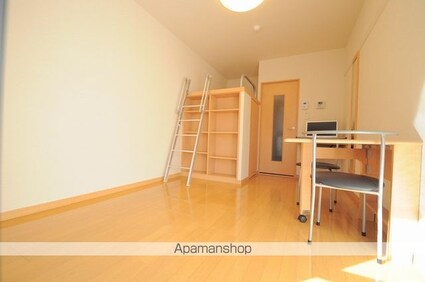 レオパレススターブライト[1K/20.81m2]のリビング・居間1