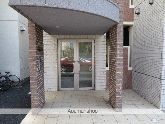 ウィングラッシアの玄関写真