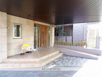 東仙台六番館[3LDK/70.14m2]のエントランス