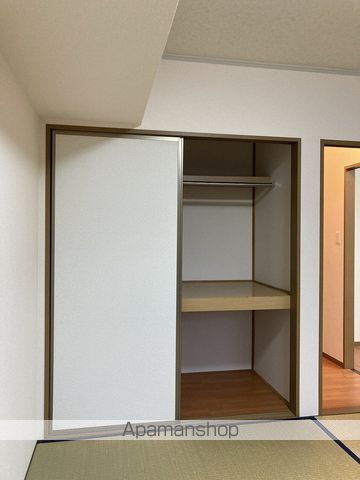 ウォーター・シールド Aの内装写真