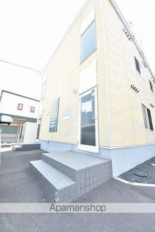 レオパレスオーロラ41の玄関写真