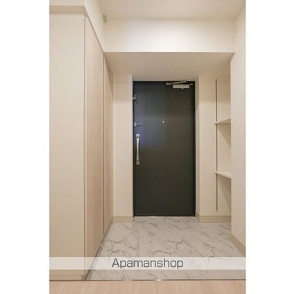 コンフォリア・リヴ豊洲キャナル[2LDK/39.8m2]の玄関