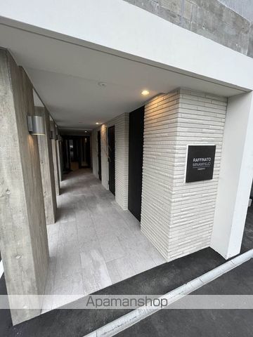ラフィナート南16条の玄関写真