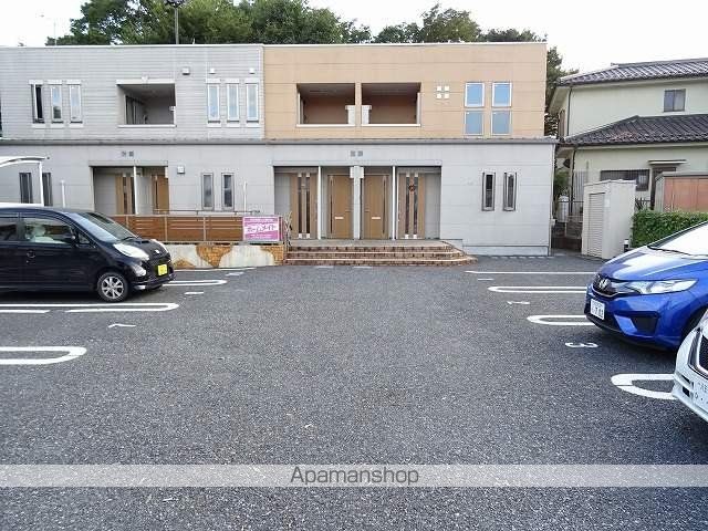 グランパ[2LDK/59.23m2]の駐車場