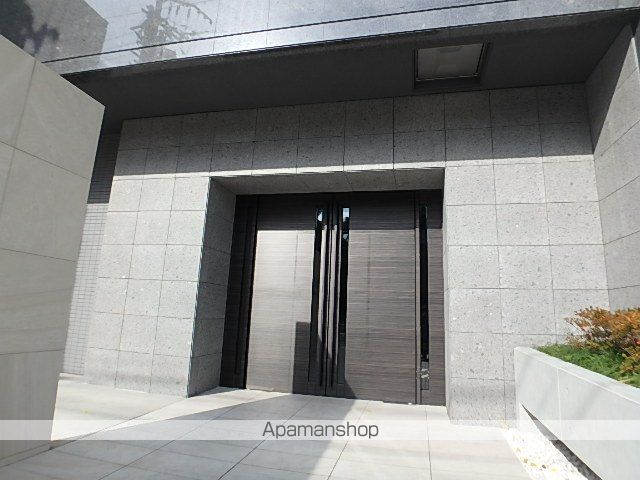 WSTYLEFUKUSHIMAIIWISTERIAの玄関写真