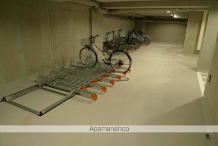 ルーエ中野坂上[1DK/25.24m2]の駐車場