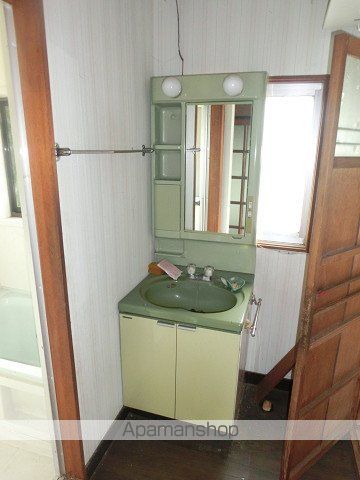 椎津戸建貸家の内装写真