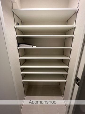 コンフォリア新中野の内装写真