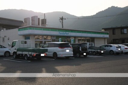 ラピスⅡ[1LDK/44.39m2]の周辺8