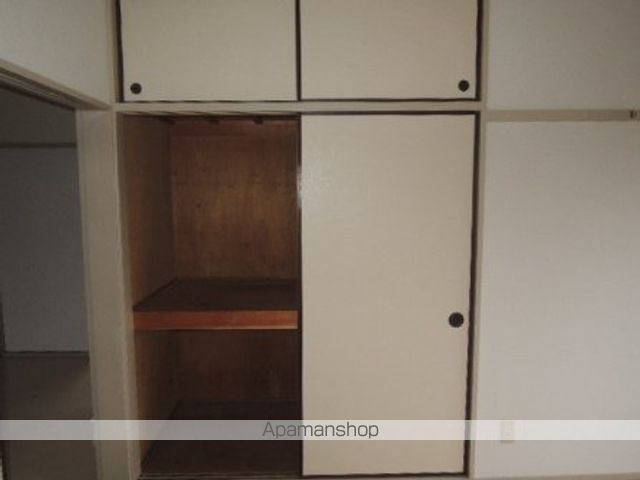 ファミーユ新涯B棟の内装写真