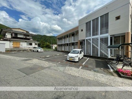 レオパレスａｐｒｉｌｅ[1K/20.28m2]の駐車場