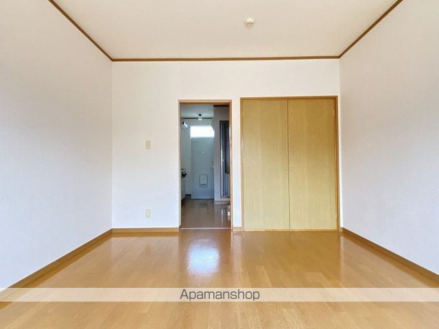 溜屋ハイツVの内装写真