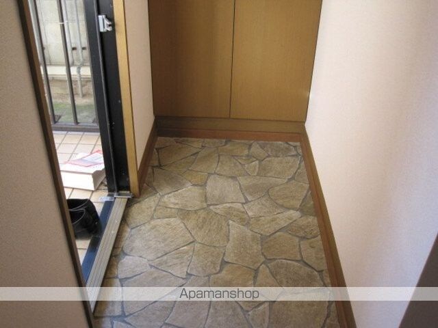 メゾン　エル　Ａ棟[3DK/50.34m2]の玄関