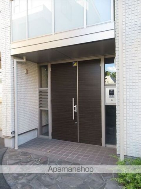 和歌山県和歌山市岡山丁[2LDK/57.55m2]のエントランス2