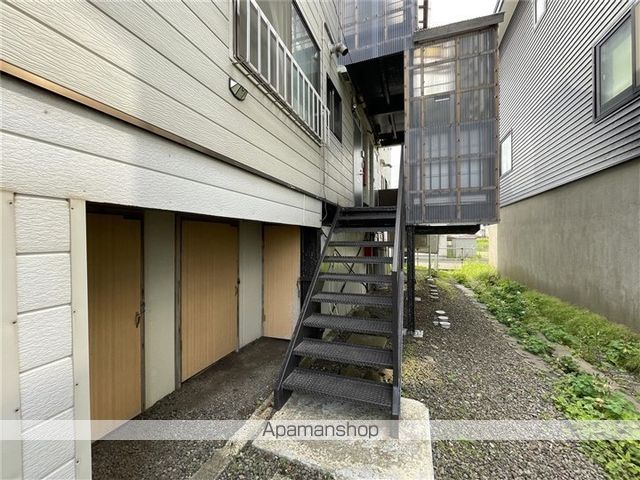 名久井アパートの玄関写真