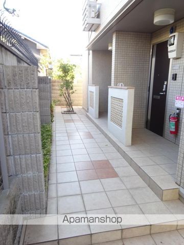 セピアコート住吉東の玄関写真