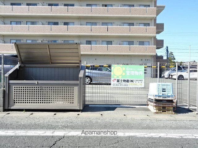 ウイングコート六軒の外観写真