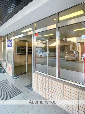 コスモハイツ関の玄関写真