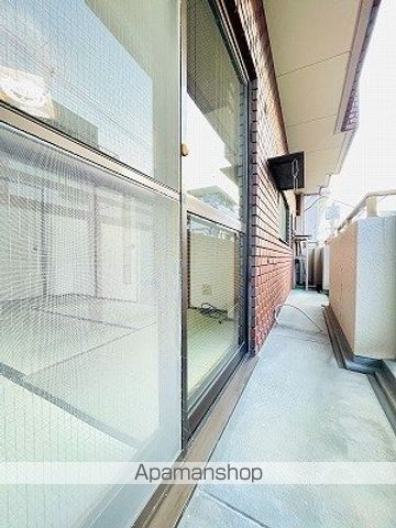 シャトル中宮の内装写真