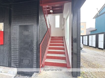 フローラ青柳（フローラアオヤギ）[2DK/45.37m2]のエントランス