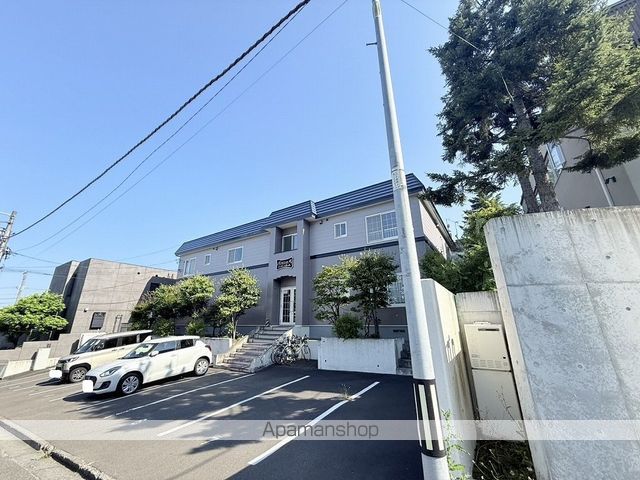 エレガンス宮の森の外観写真