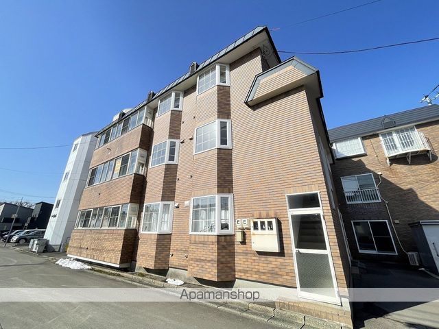 小山内マンションBの外観写真