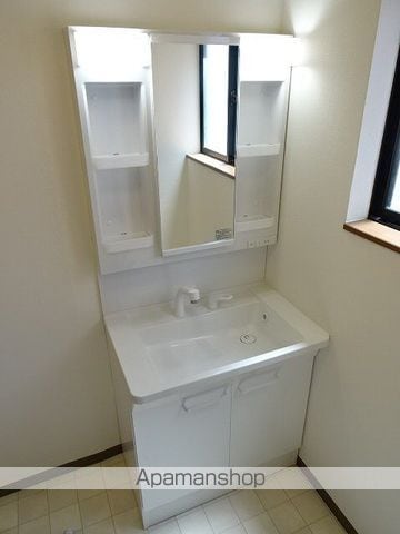 テラスハウス湧川の内装写真