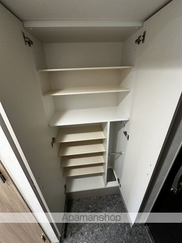 プレサンス塚本ミッドネクストの内装写真