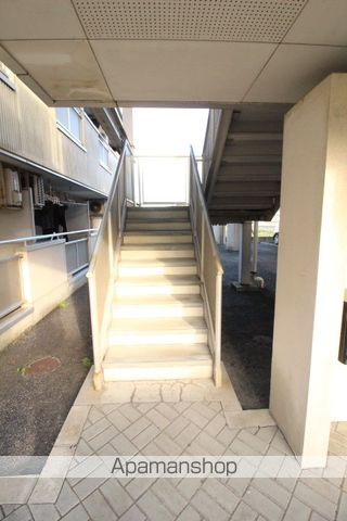 ツインズ土田Bの玄関写真