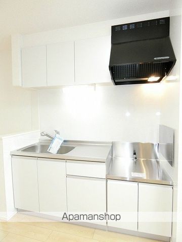 福山市 3階建 築8年の内装写真