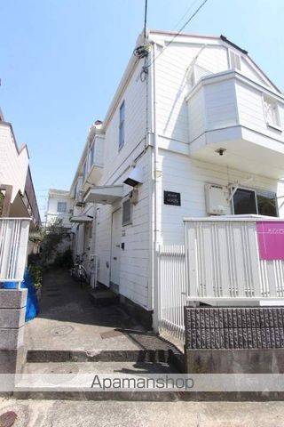 メゾンアザレアの玄関写真