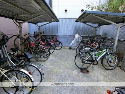 ベイシック大名[1LDK/43.75m2]の共用部