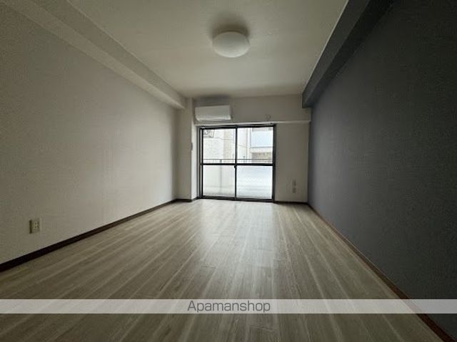 アンプルール新屋敷の内装写真