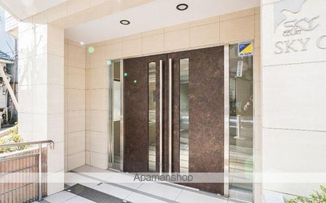 スカイコート多摩川壱番館の玄関写真