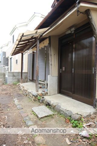 阪急電鉄宝塚線 岡町駅 徒歩16分 2階建 築57年の外観写真