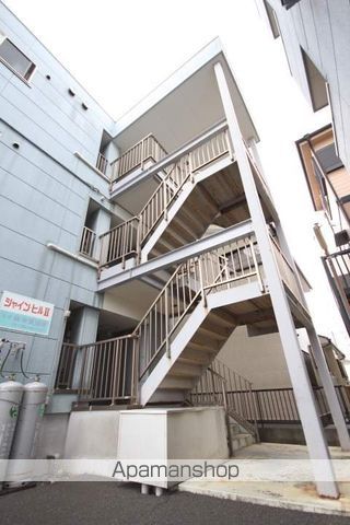 シャインヒル IIの玄関写真
