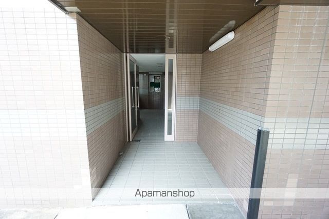 オマージュ南茨木の玄関写真