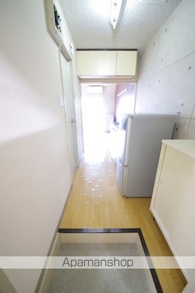 グランドール堀口１[1R/17.41m2]の玄関