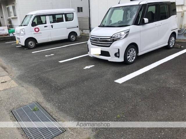 メゾンパークスIIの外観写真