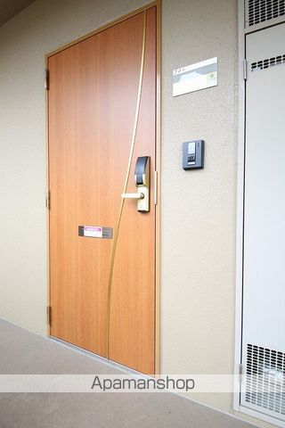 アルストロメリアの玄関写真