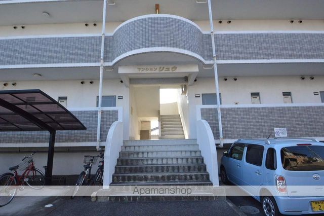 マンションリュウIの玄関写真