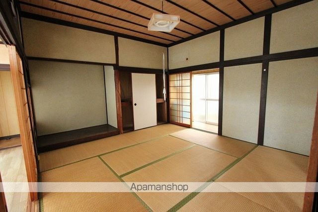 呉市 1階建 築62年の内装写真