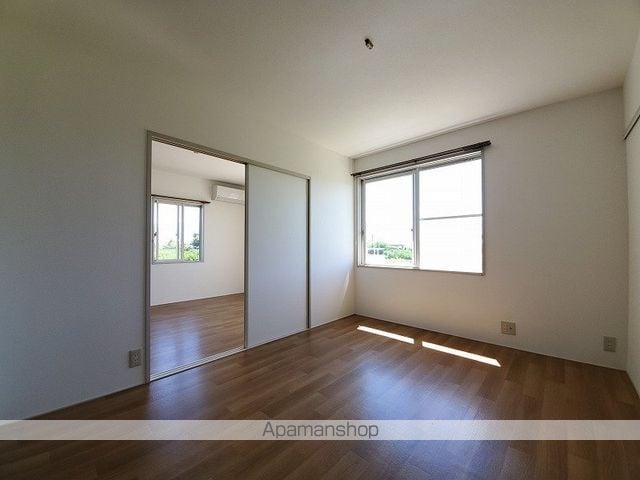 フレグランス菊島の内装写真