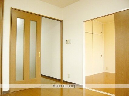 グラン堀川[2DK/43.68m2]のリビング・居間