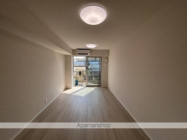 クラリティア横濱反町[3LDK/67.04m2]のリビング・居間3