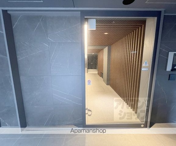 GRAN LUXE御所南の玄関写真