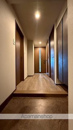 東京都八王子市寺町[2LDK/67.45m2]の玄関