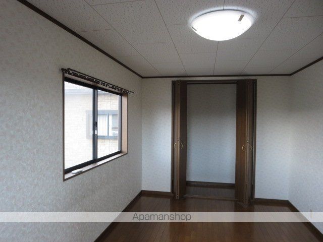予讃線 観音寺駅 徒歩37分 2階建 築20年の内装写真